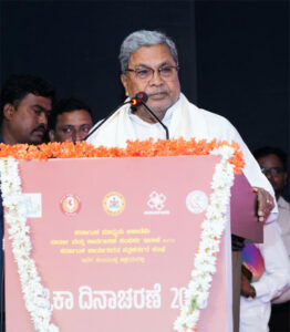Read more about the article ಮಾಧ್ಯಮಗಳು ನನ್ನನ್ನೂ ಸೇರಿ ಅಧಿಕಾರಸ್ಥರ ಓಲೈಕೆ ಮಾಡಬಾರದು: ಸಿಎಂ