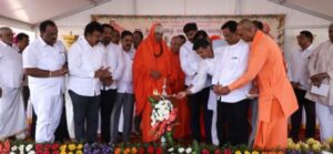 Read more about the article ಸಾಧು ಸಂತರ ಭವ್ಯ ಪರಂಪರೆಯನ್ನು ಹೊಂದಿರುವ ದೇಶ ಆಧ್ಯಾತ್ಮಿಕ ತುಂಬಿರುವ ದೇಶ ನಮ್ಮ ಭಾರತ ದೇಶ – ಸುತ್ತೂರು ಮಠದ ಶ್ರೀ ಶಿವರಾತ್ರಿ ದೇಶಿಕೇಂದ್ರ ಮಹಾಸ್ವಾಮಿಗಳು